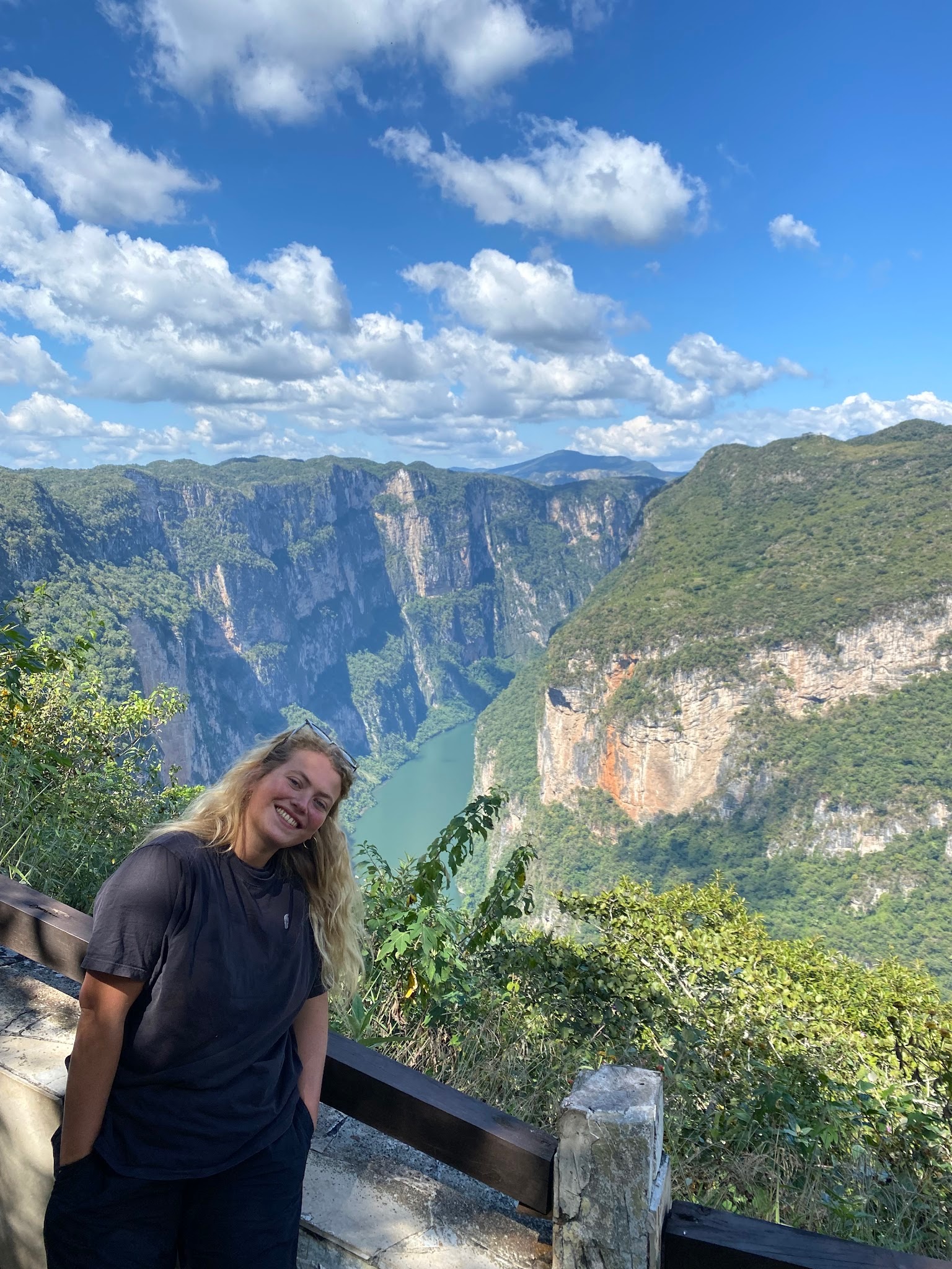Emily bij een canyon